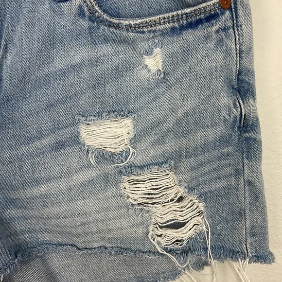 Blank NYC | Tomboy Short | Distressed Cutoff Shorts | Frayed Hem | Size 29 - Picture 3 of 7